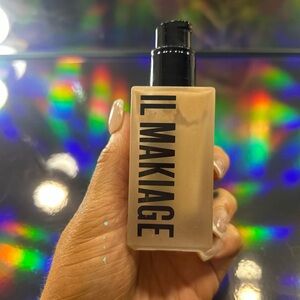 IL MAKIAGE Cream Foundation for Radiant Complexion